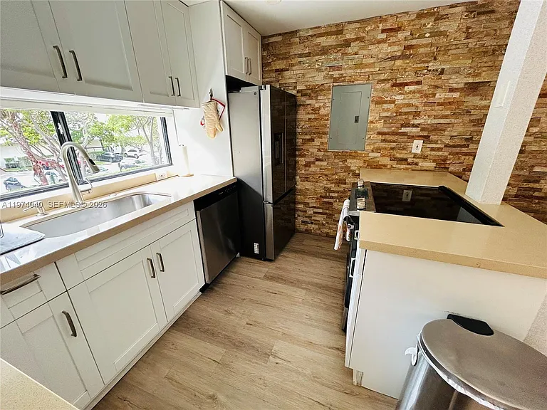 17021 N Bay Rd #219 — Photo 9
