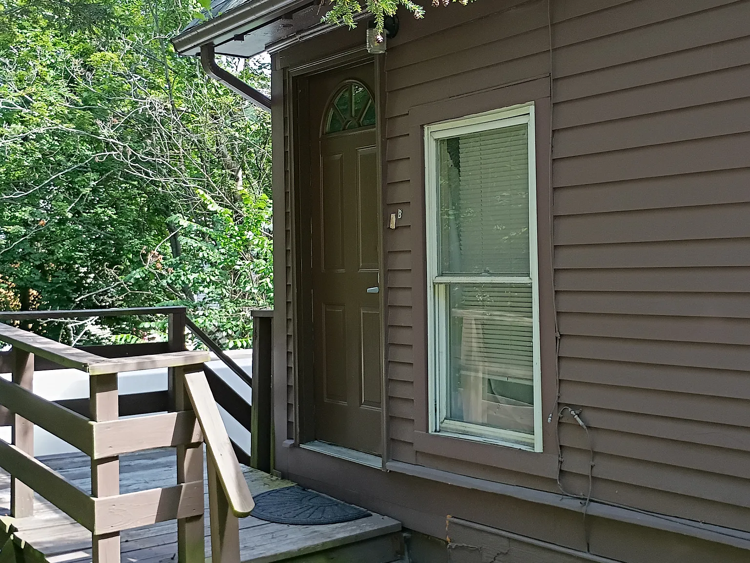 10 Chesterfield Rd — Photo 2