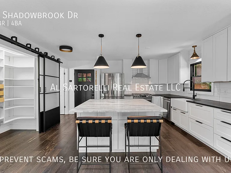9 Shadowbrook Dr — Photo 2
