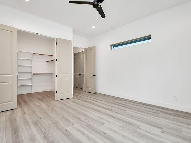 2313 Eagle St — Photo 16
