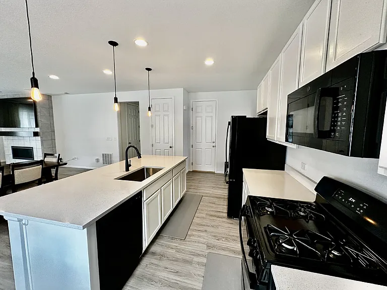 3983 Castle Vista Dr — Photo 12