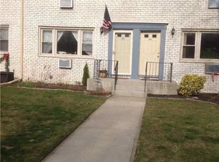 103 Cardinal Ln, Islip, NY 11751