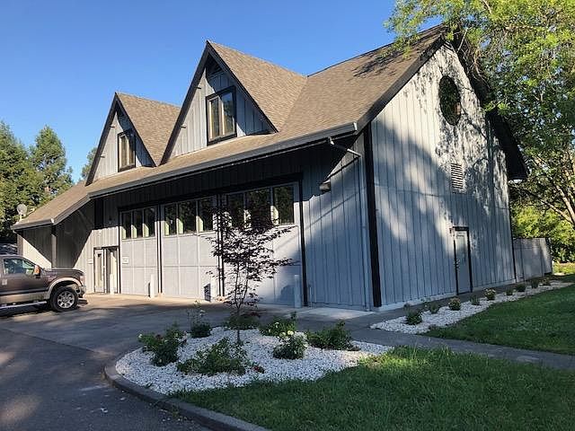 1st image of 15499 Arnold Dr