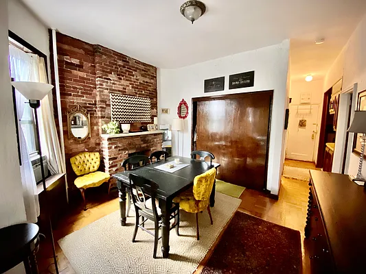 Rented by Compass | media 4