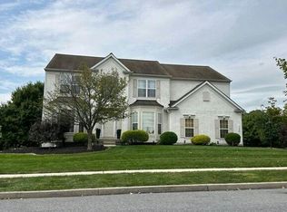 1758 Applewood Dr, Orefield, PA 18069