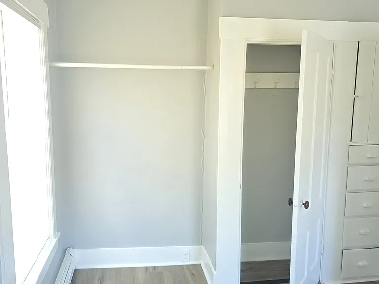 497 Maple St #1/2 — Photo 8