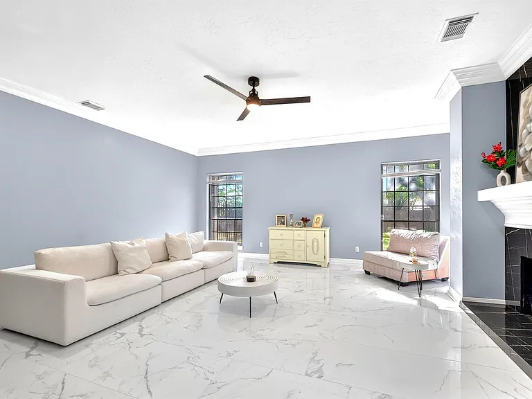 1615 Kelliwood Oaks Dr — Photo 6