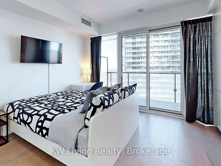 101 N Peter St #3202 — Photo 4