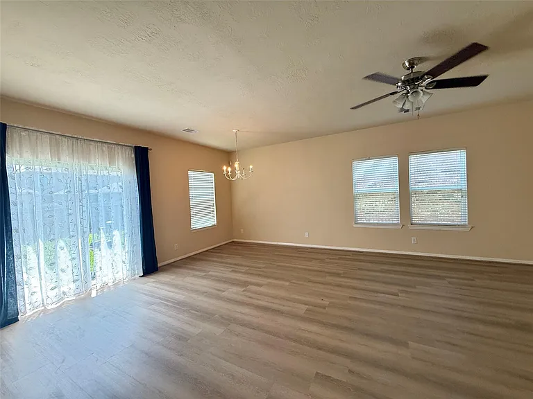 8206 Malago Point Dr — Photo 8