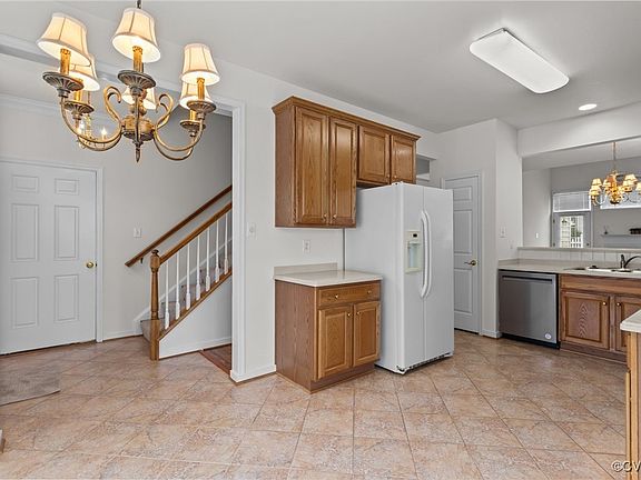 2nd image of 5914 Park Creste Dr