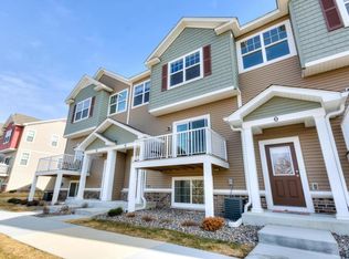 9685 Independence Cir UNIT 2, Chanhassen, MN 55317