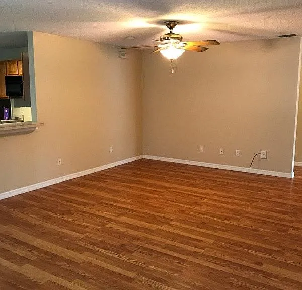 15030 Waterford Chase Pkwy — Photo 2
