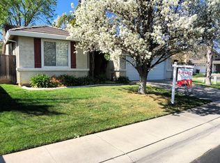 9448 Crystal Shore Ln, Elk Grove, CA 95758