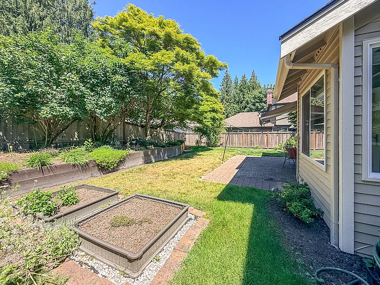 23512 NE 19th Dr — Photo 43
