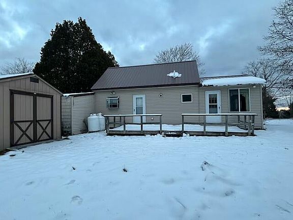 3rd image of 1688 Essex Street