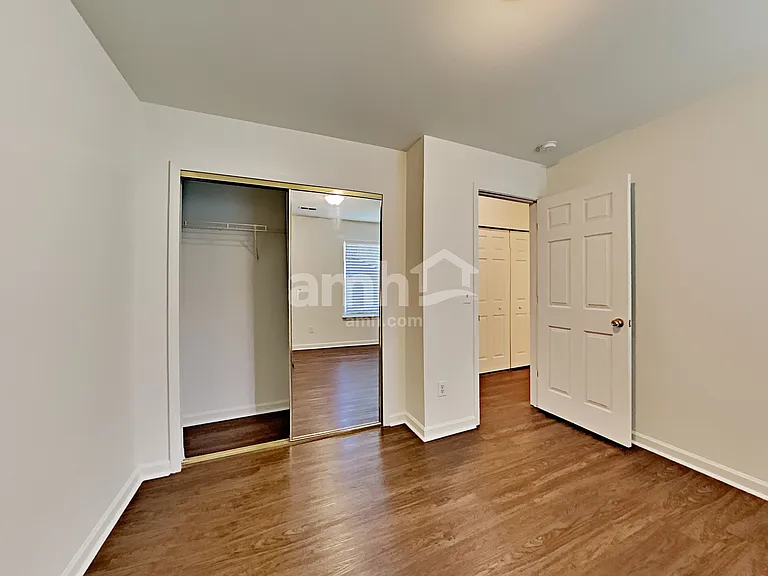 117 Rock Glen Ct — Photo 15