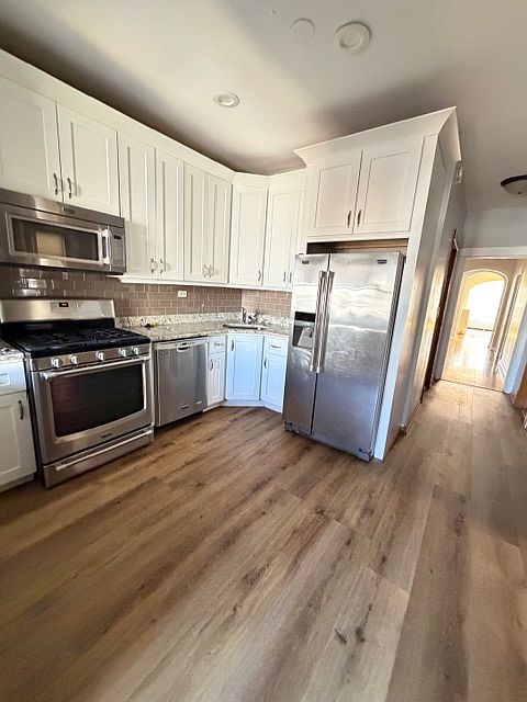 1st image of 3130 W Wilson Ave #1