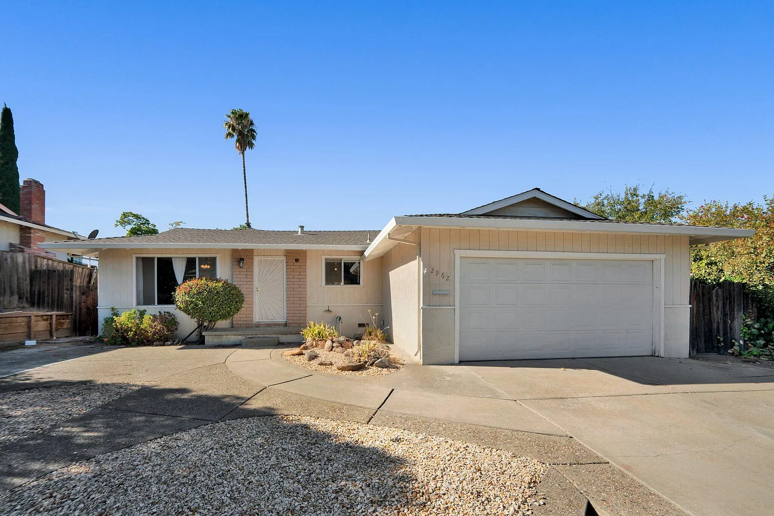 2962 El Monte Way photo 1