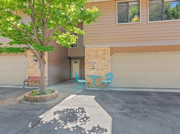 14202 Chestnut Dr, Eden Prairie, MN 55347