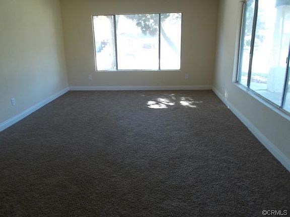 3rd image of 28910 Gifford Ave
