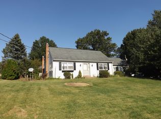 275 Tennyson Dr, Lancaster, PA