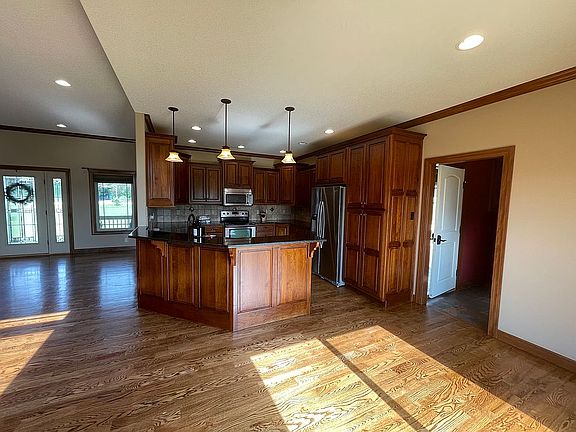 3rd image of 9132 NW Green Hills Rd