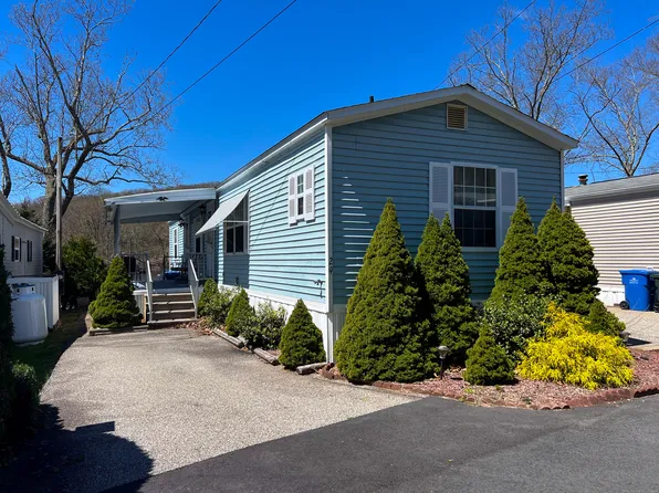 29 Lower Marina Drive, Montville, CT 06382