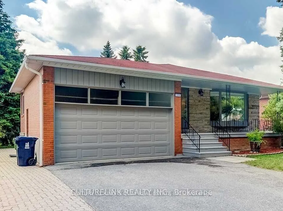 11 Bowhill Cres #LOWER