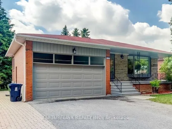 11 Bowhill Cres, Toronto, ON M2J 3S1