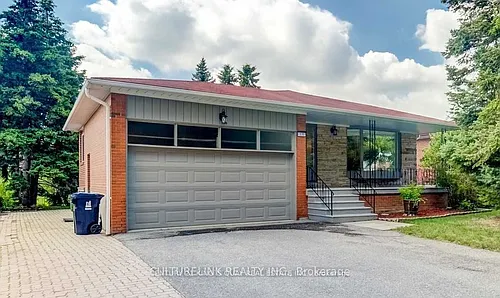 11 Bowhill Cres #LOWER Photo 1 11 Bowhill Cres #LOWER Photo 1