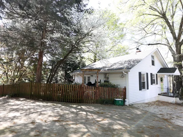 143 Keith Dr, Greenville, SC 29607