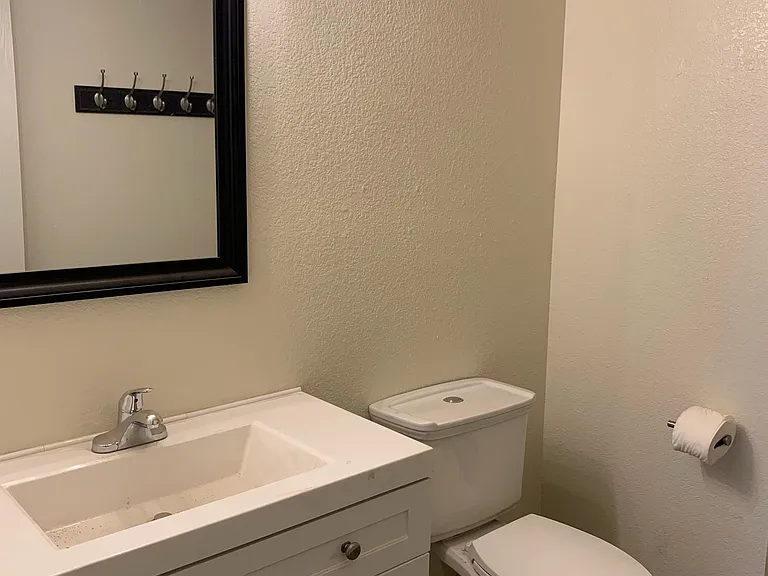 1340 West 4th Street - 4 — Photo 16