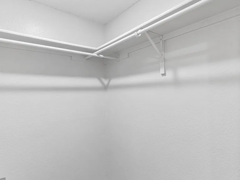 Silverwood Apartments — Photo 45