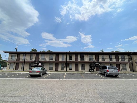 2nd image of 224 Hold St #7