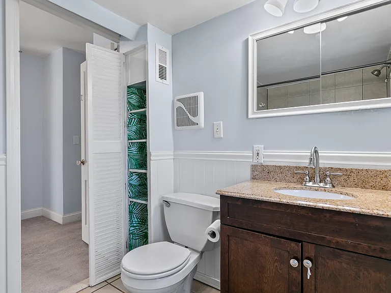 Bathroom extra storage space