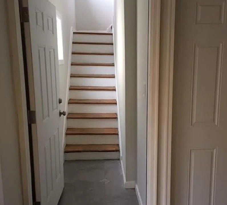 Entry stairs to 2nd Floor unit