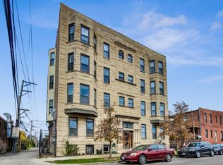 118 E 45th St #201, Chicago, IL 60653