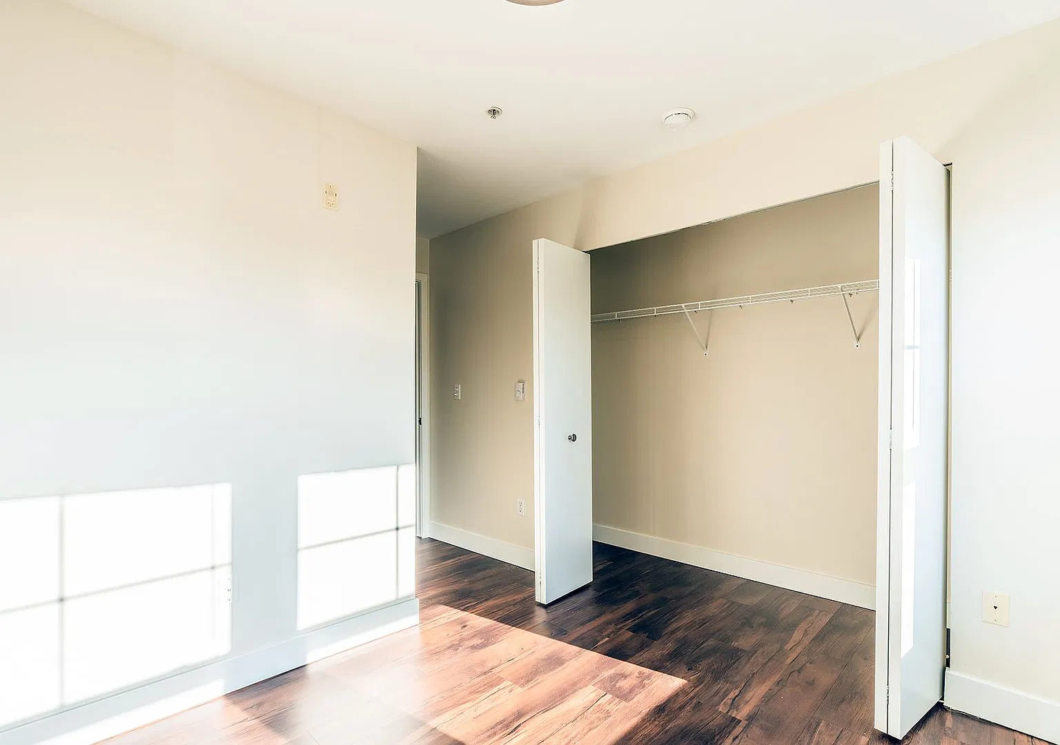 Oak View Apartments — Photo 4