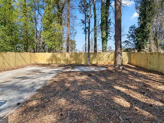 5th image of 1673 Altadena Pl SW