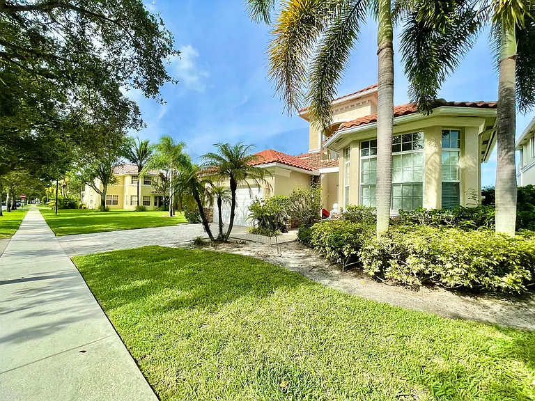 9656 Cobblestone Creek Dr — Photo 37