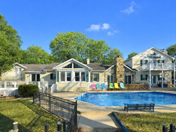 2636 N Peterson Dr, Monticello, IN 47960