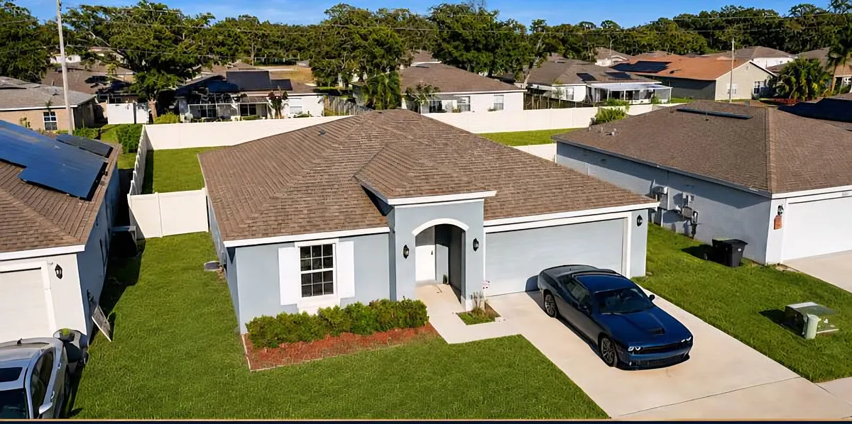 Building Photo - 3417 Yarian Dr