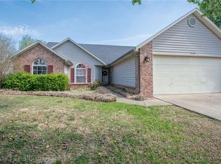 3020 N Rutile Dr, Fayetteville, AR 72704