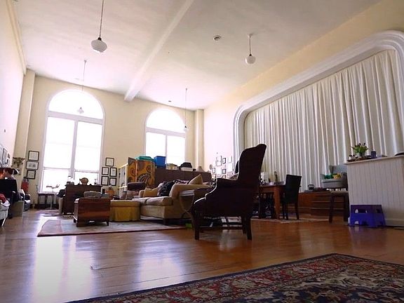 3rd image of 3101 Kensington Ave #408