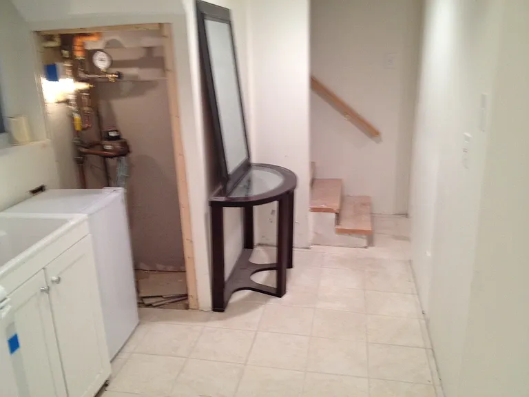 10120 Falls Rd — Photo 3