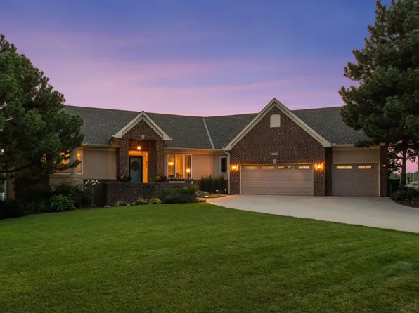 8754 Ridge Ponds Ct, Victoria, MN 55386