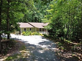 1090 Skyuka Rd, Columbus, NC 28722