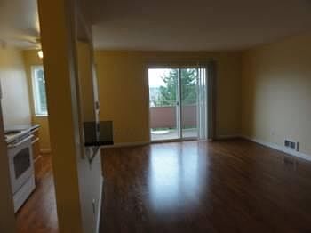 3rd image of 2717 76th Ave SE APT 206