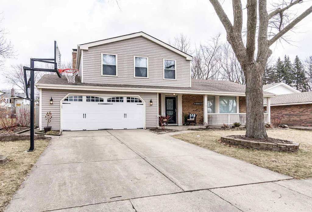 1568 Shenandoah Ln photo 1