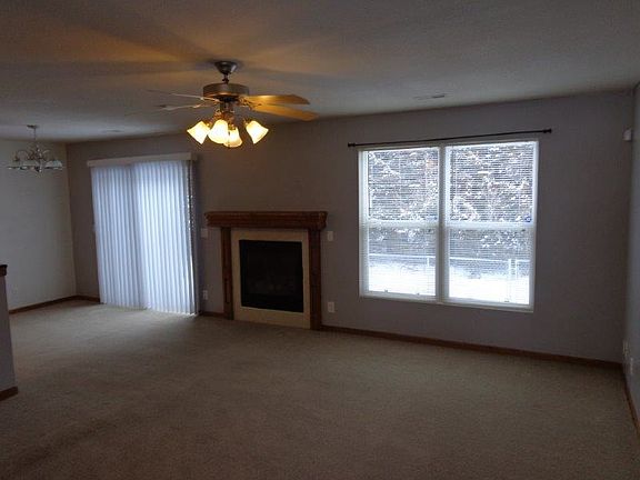 3rd image of 2512 Deerfield Blvd